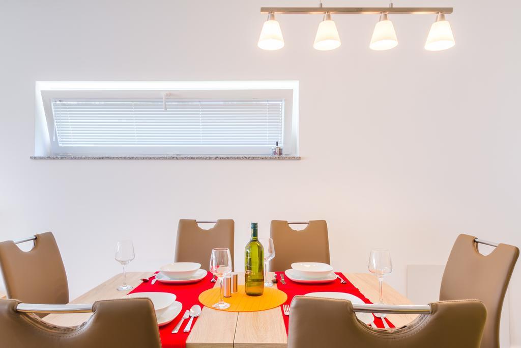 Villa Apartments Futura Vantacici Dış mekan fotoğraf