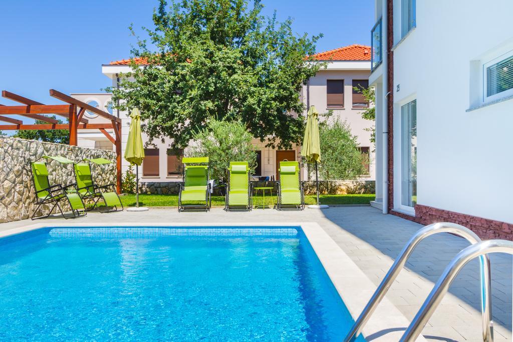 Villa Apartments Futura Vantacici Dış mekan fotoğraf