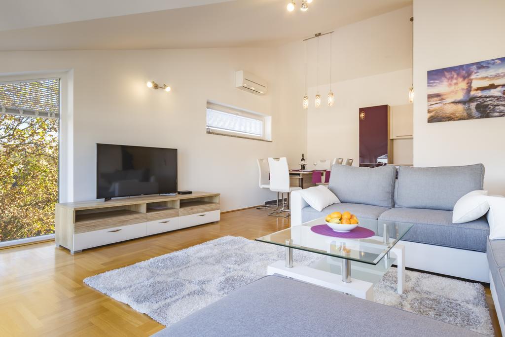 Villa Apartments Futura Vantacici Dış mekan fotoğraf