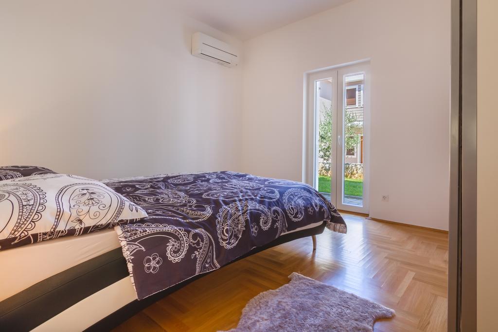 Villa Apartments Futura Vantacici Dış mekan fotoğraf