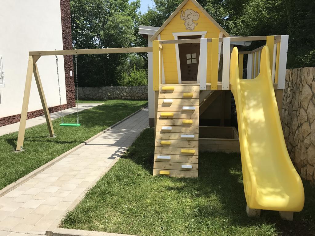 Villa Apartments Futura Vantacici Dış mekan fotoğraf