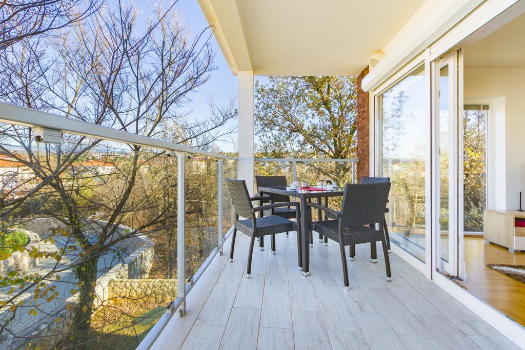 Villa Apartments Futura Vantacici Dış mekan fotoğraf